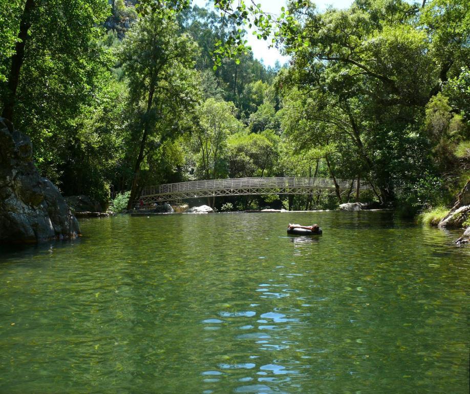 Гостевой дом Quinta Do Sobral Фигейро-душ-Виньюш Экстерьер фото